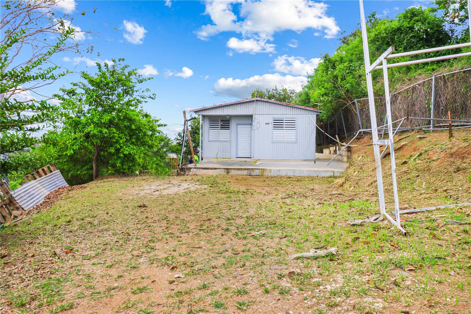 00698 Real Estate Listings Main Image