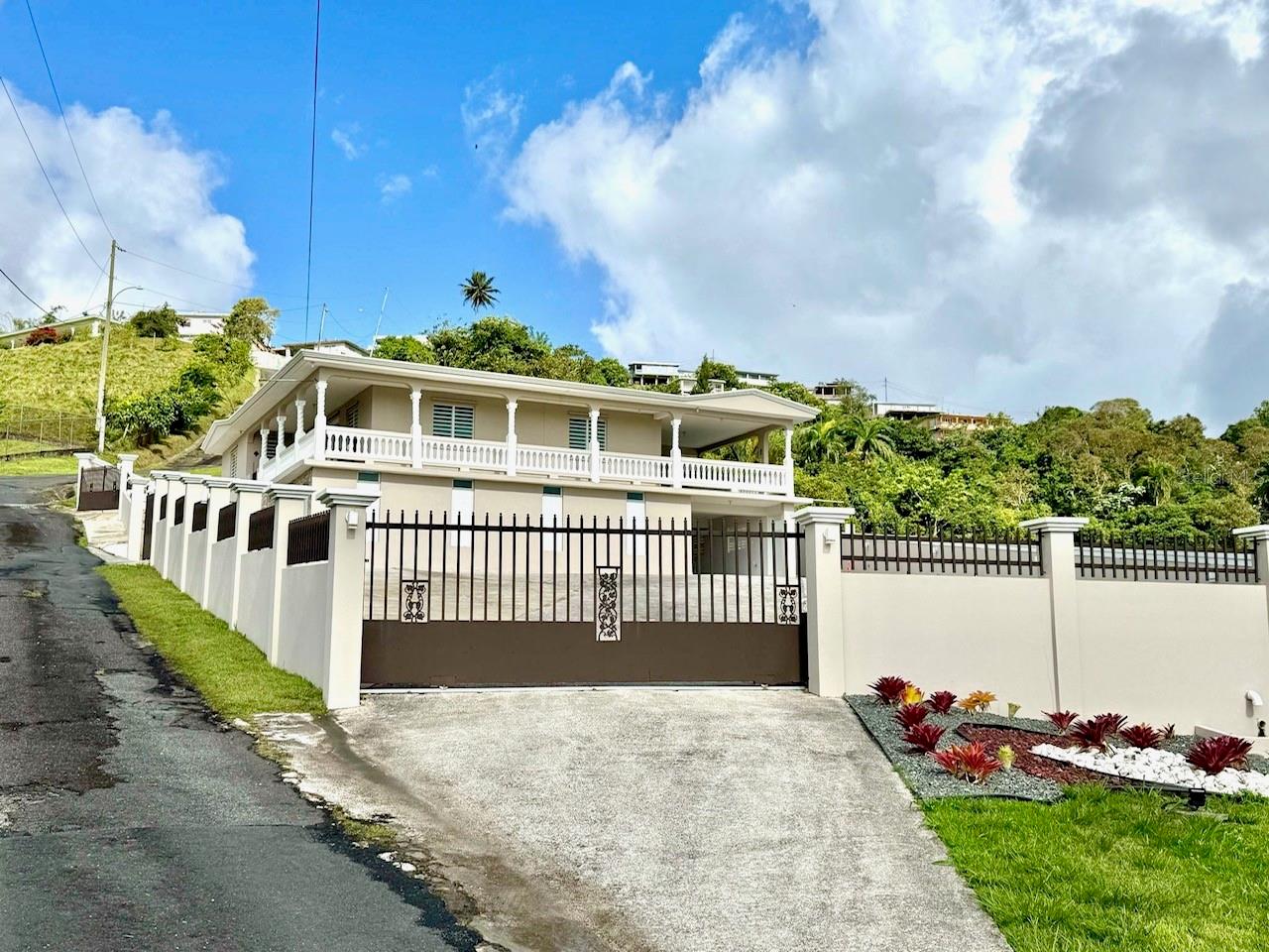 00754 Real Estate Listings Main Image