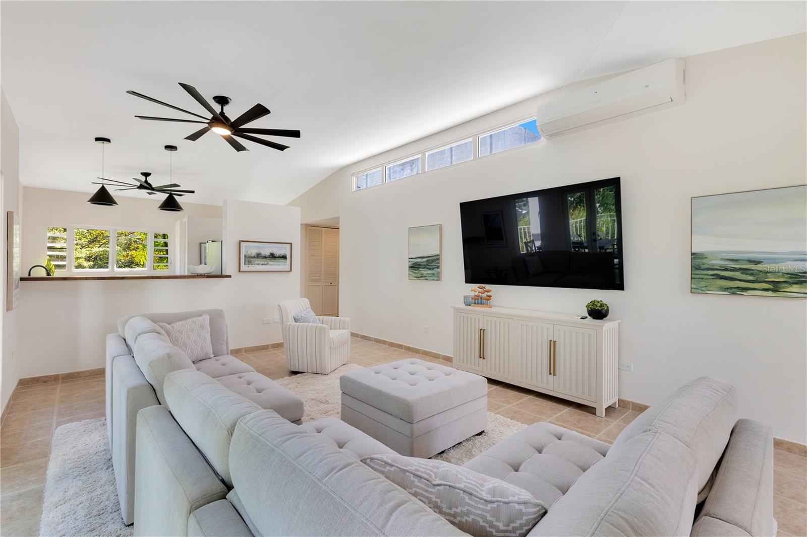 9 Sunrise #a Property Photo 2