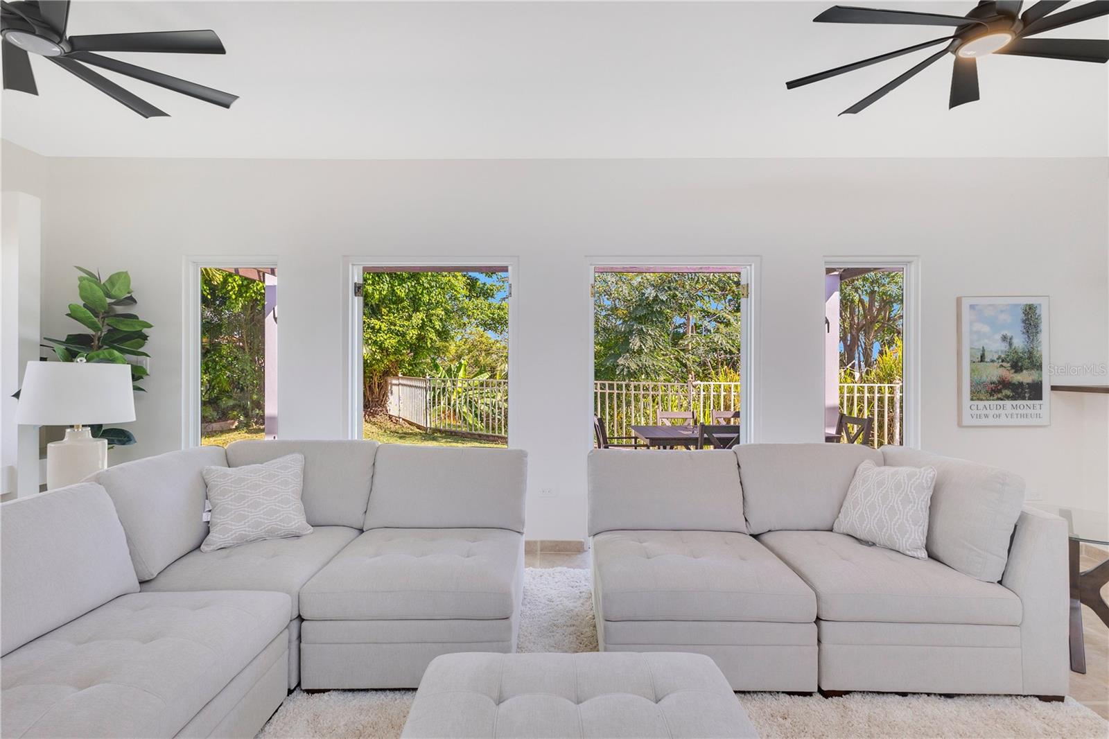 9 Sunrise #a Property Photo 5