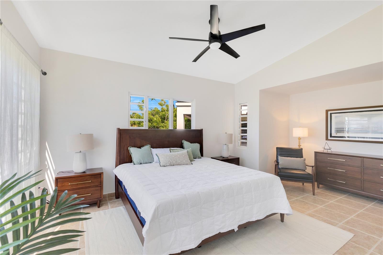 9 Sunrise #a Property Photo 8