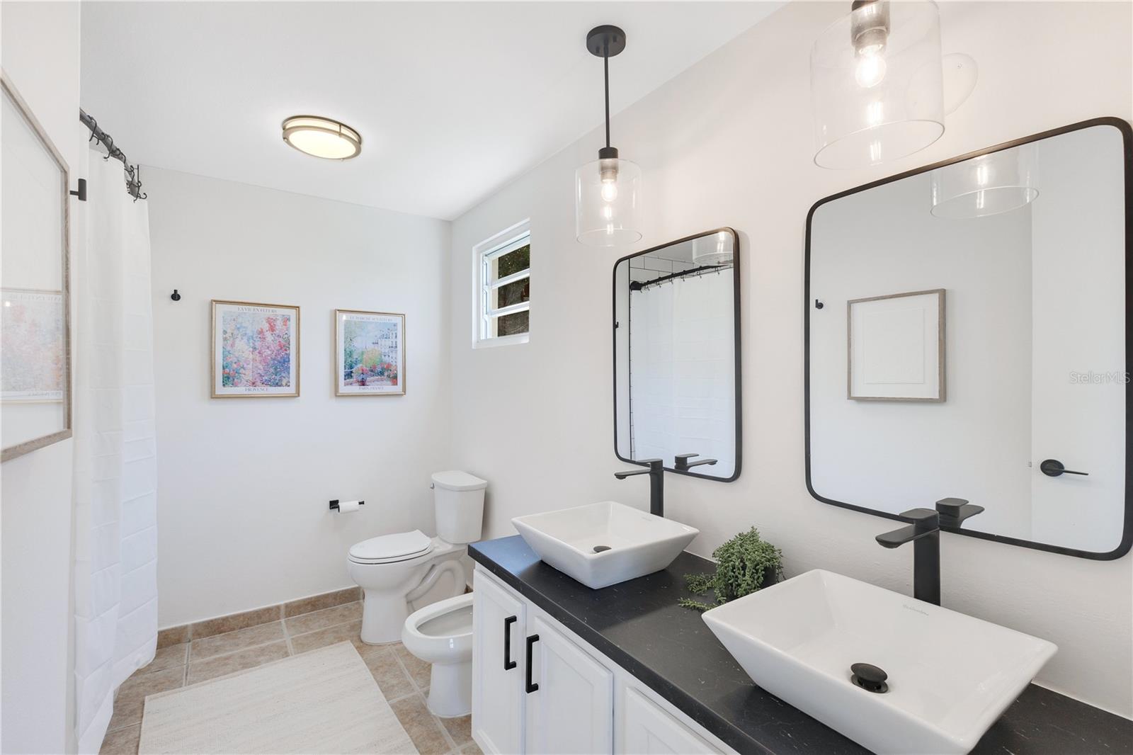 9 Sunrise #a Property Photo 10