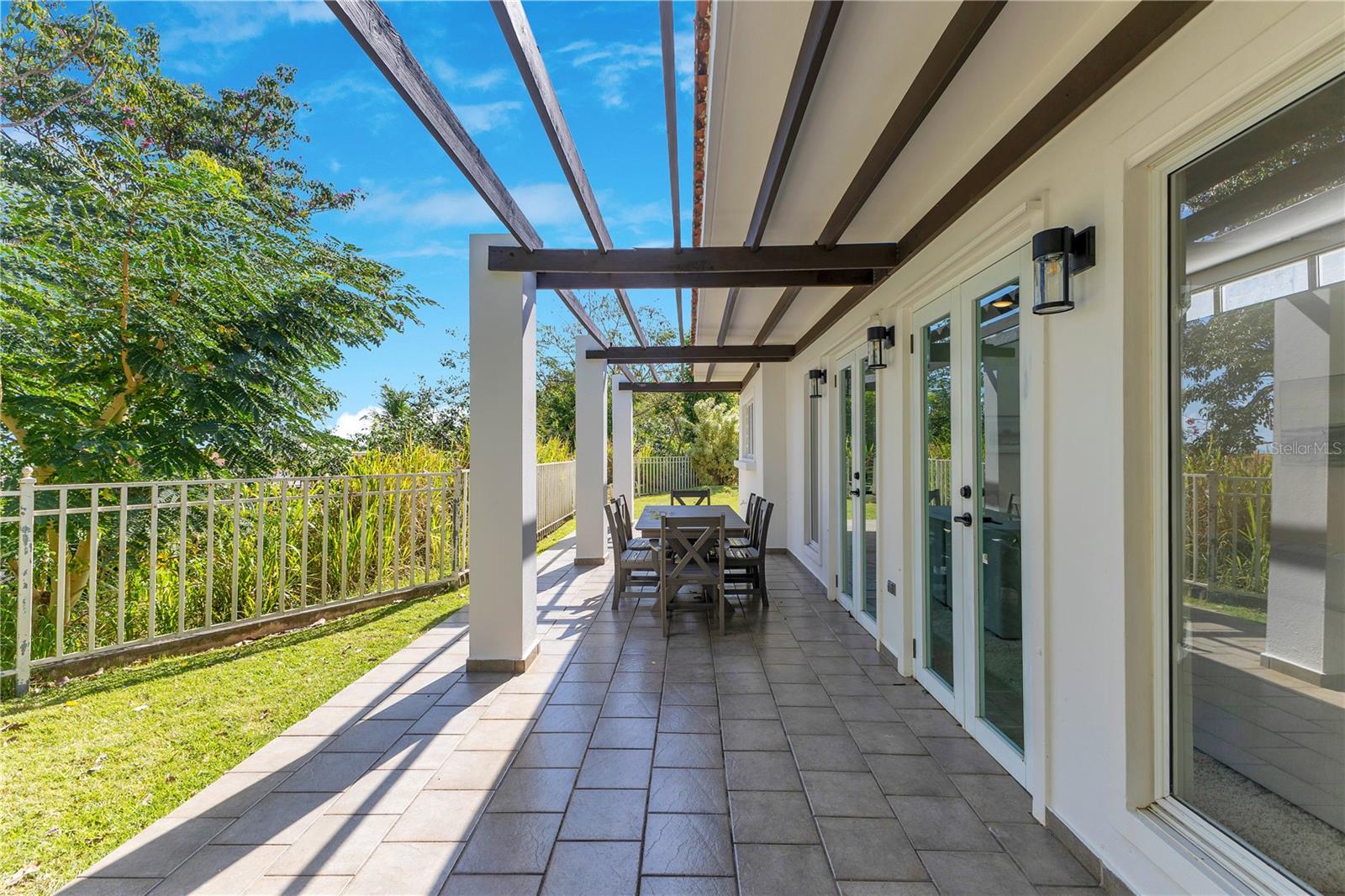 9 Sunrise #a Property Photo 14