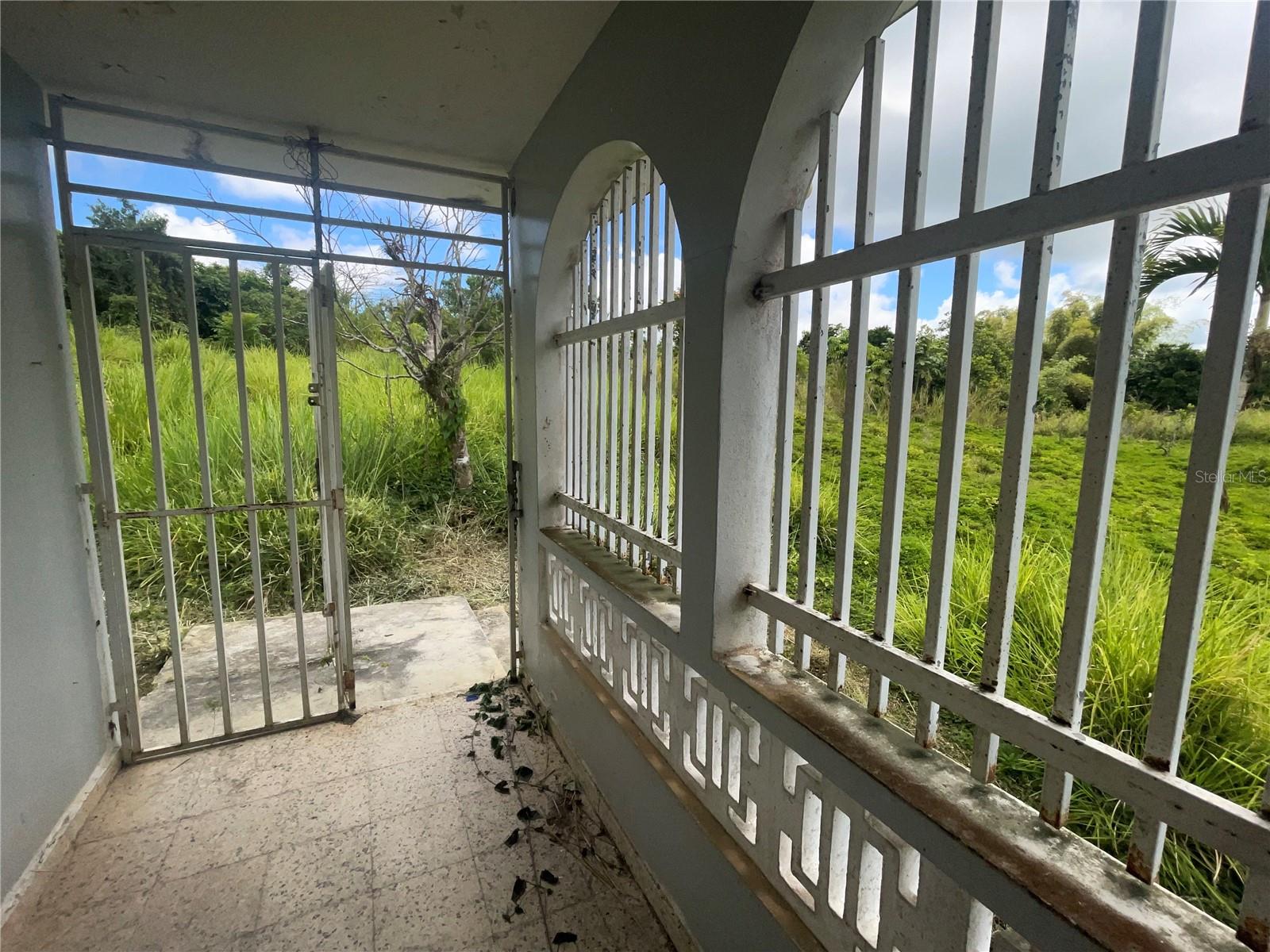143 143 Property Photo 2