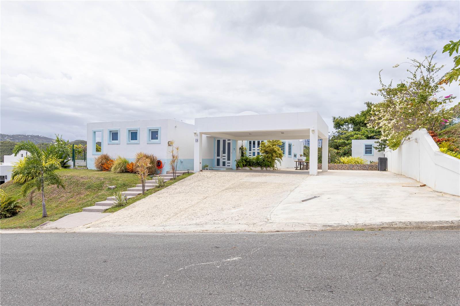 E-6 Venus St Urb Puertas Del Sol Property Photo 1