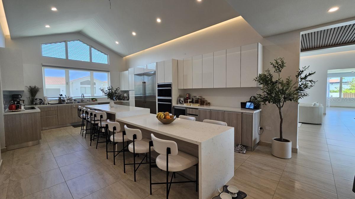 677 Lavanda Property Photo 8
