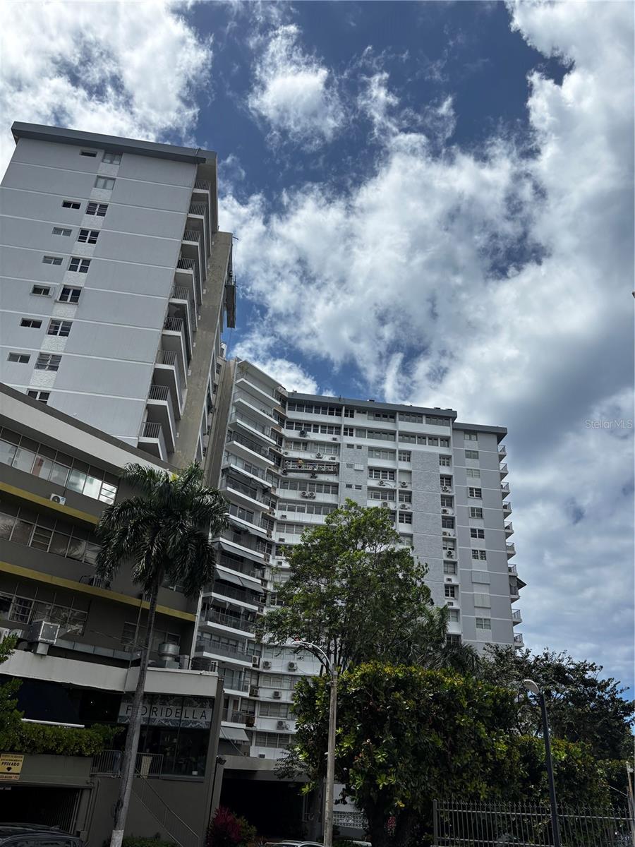 2 Calle Madrid #9e Property Photo
