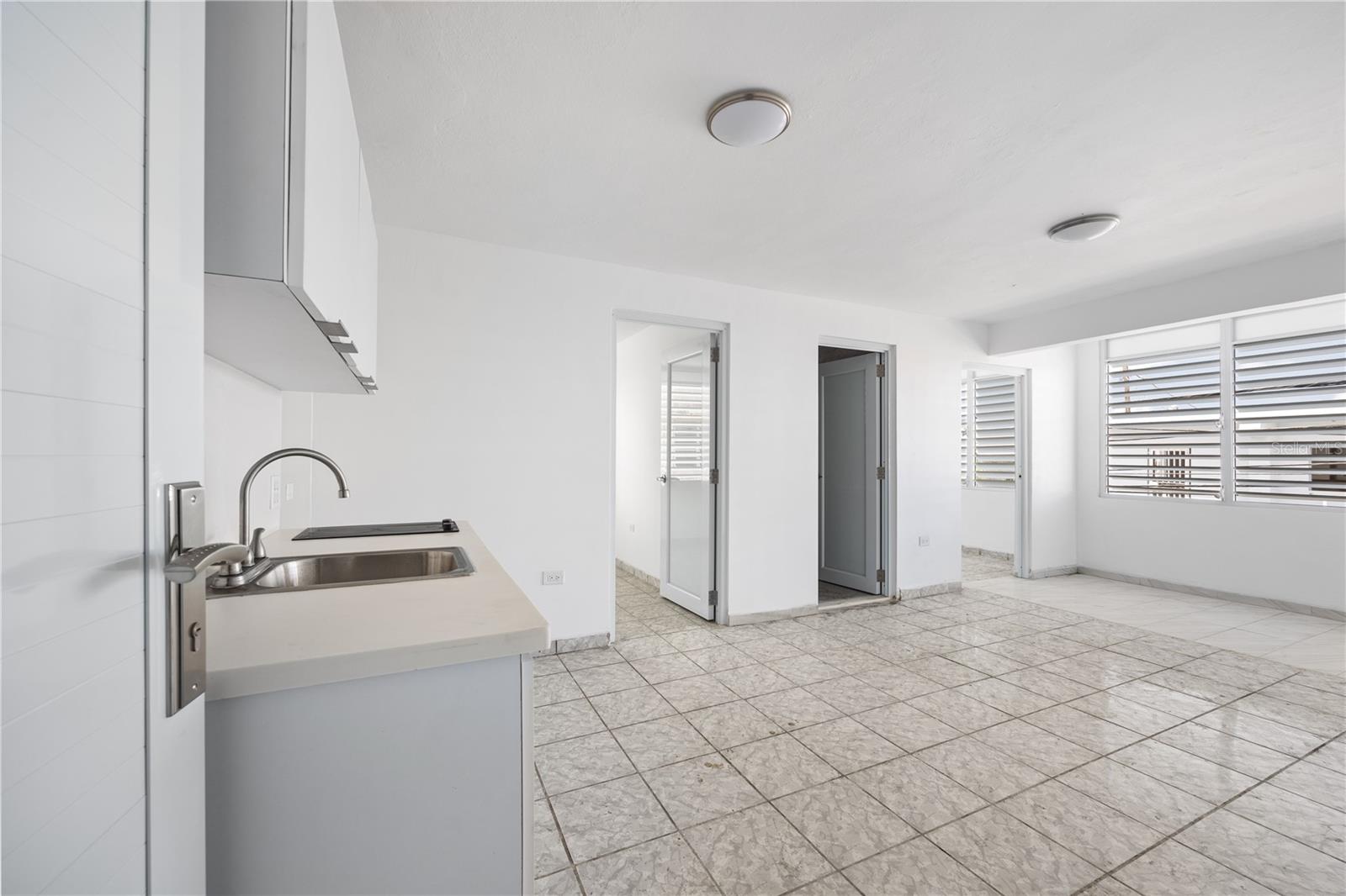 21 Eduardo Conde Property Photo 11