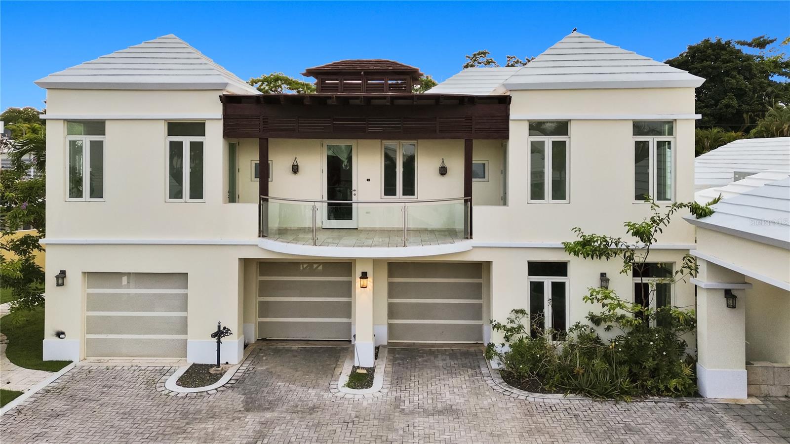 30 Paseos Las Palmas Property Photo 3
