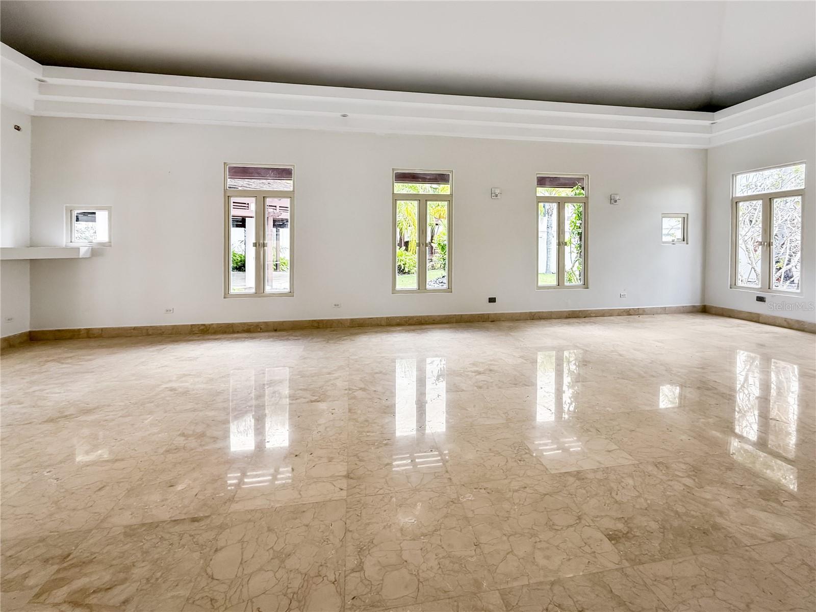 30 Paseos Las Palmas Property Photo 6
