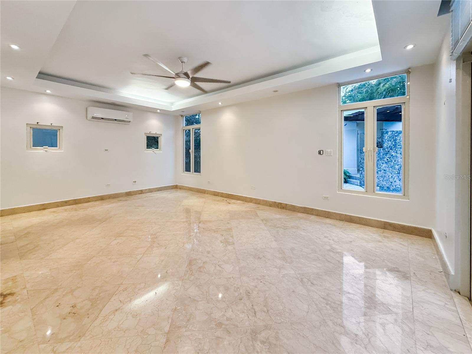 30 Paseos Las Palmas Property Photo 13