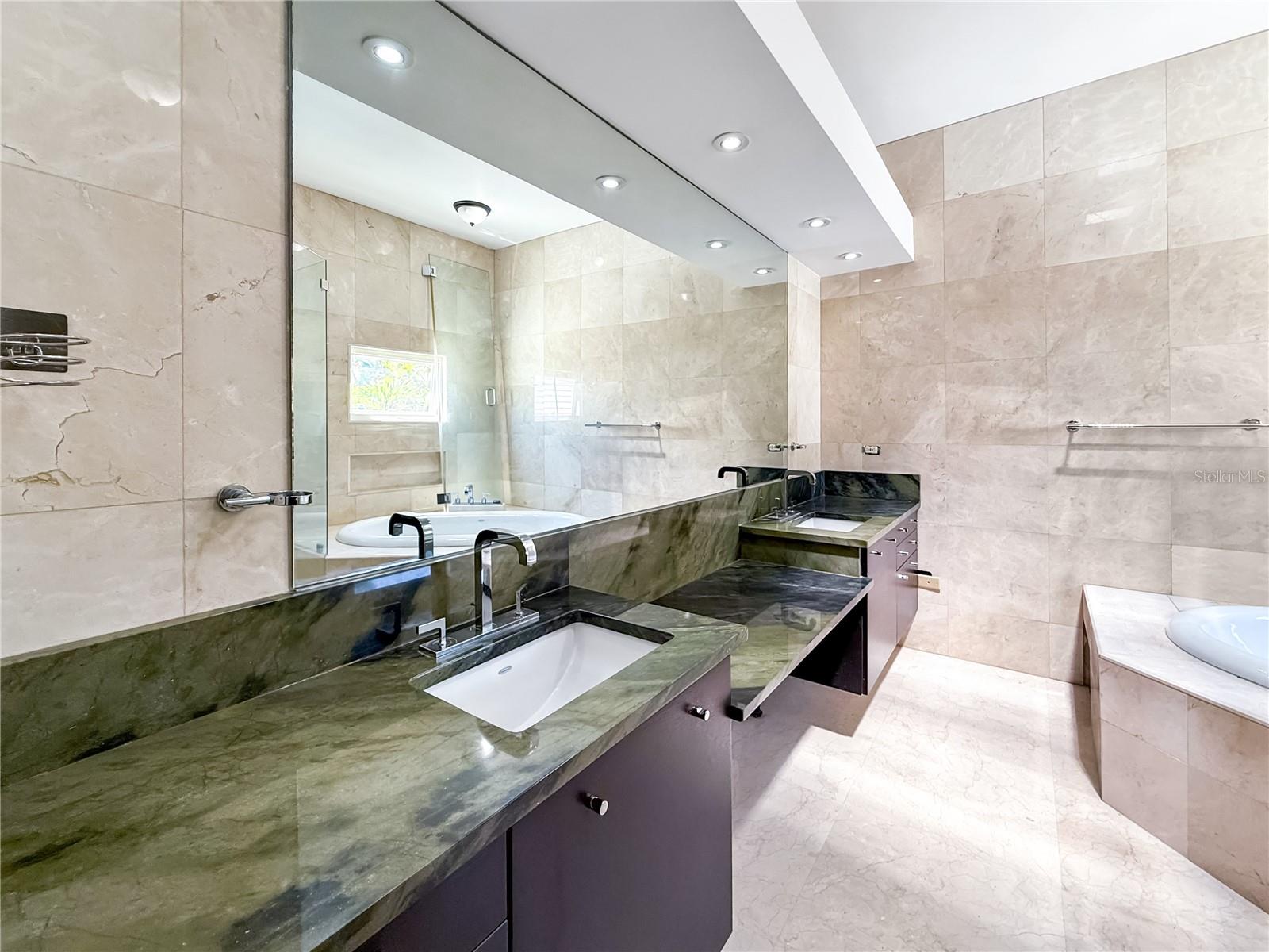30 Paseos Las Palmas Property Photo 18