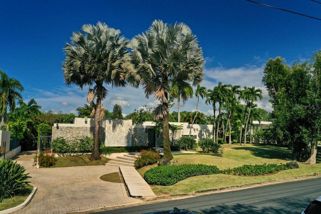 77 Orquidea Property Photo 1