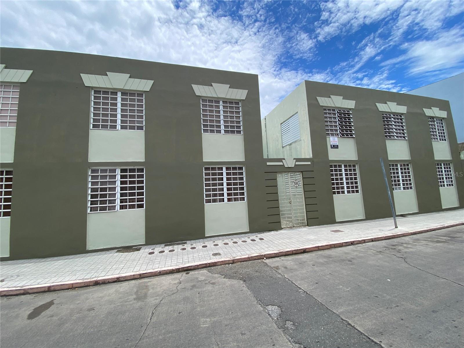 Comercio Comercio #222 Property Photo 1
