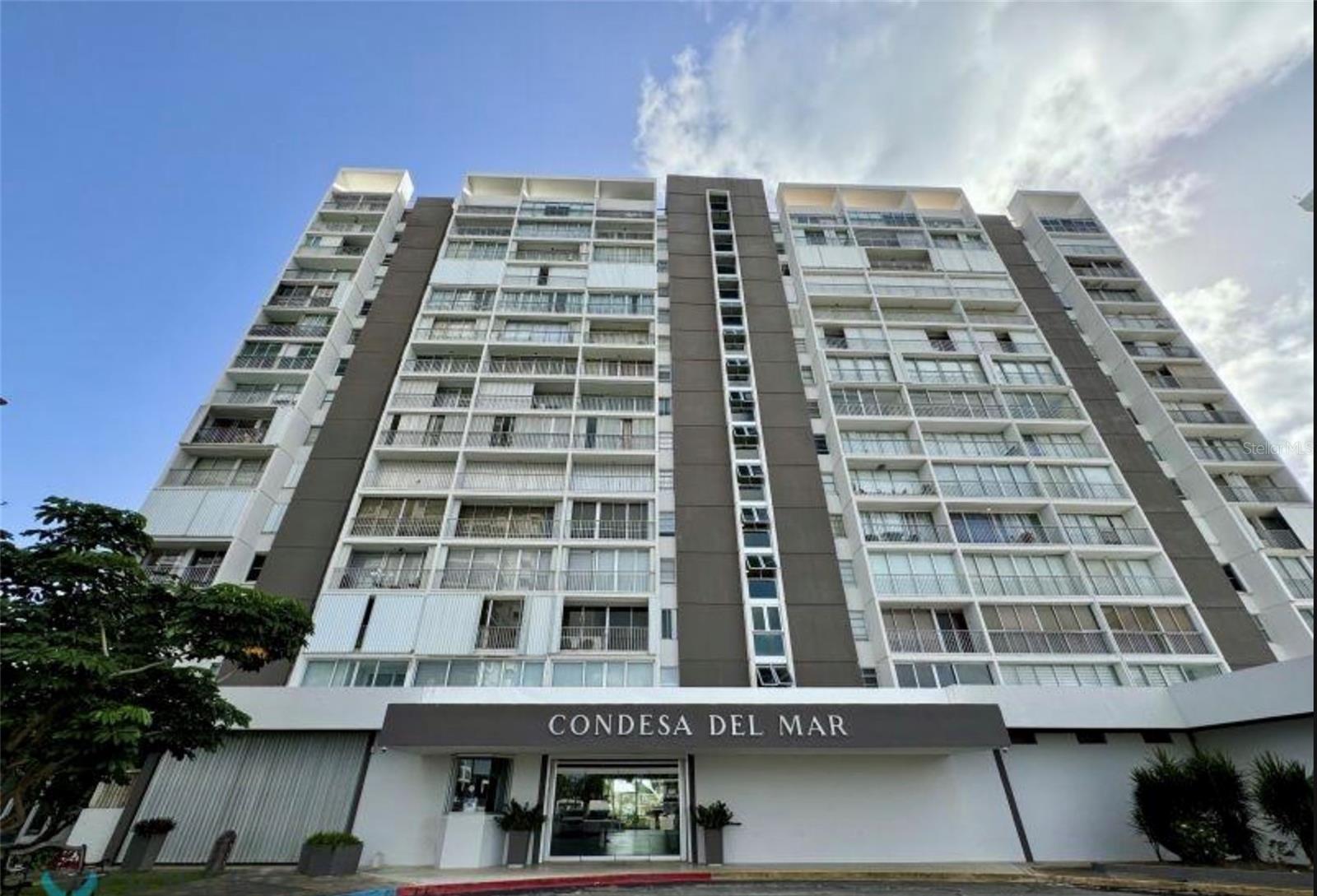 3103 Ave. Isla Verde Property Photo