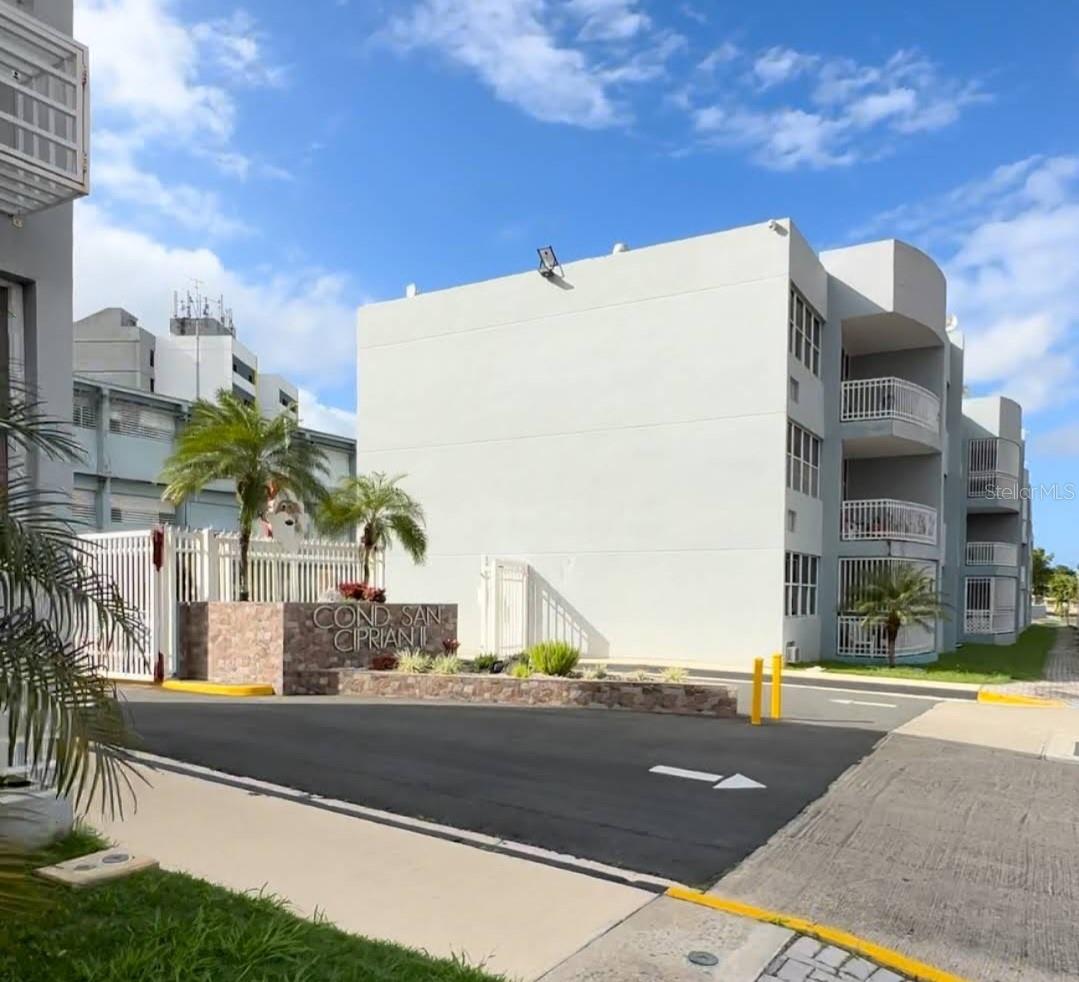 406 Rev. Haydee Castro #202 Property Photo
