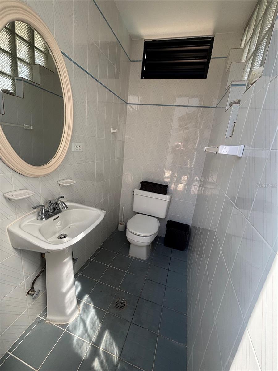 W 4-14 Calderón De La Barca Property Photo 27