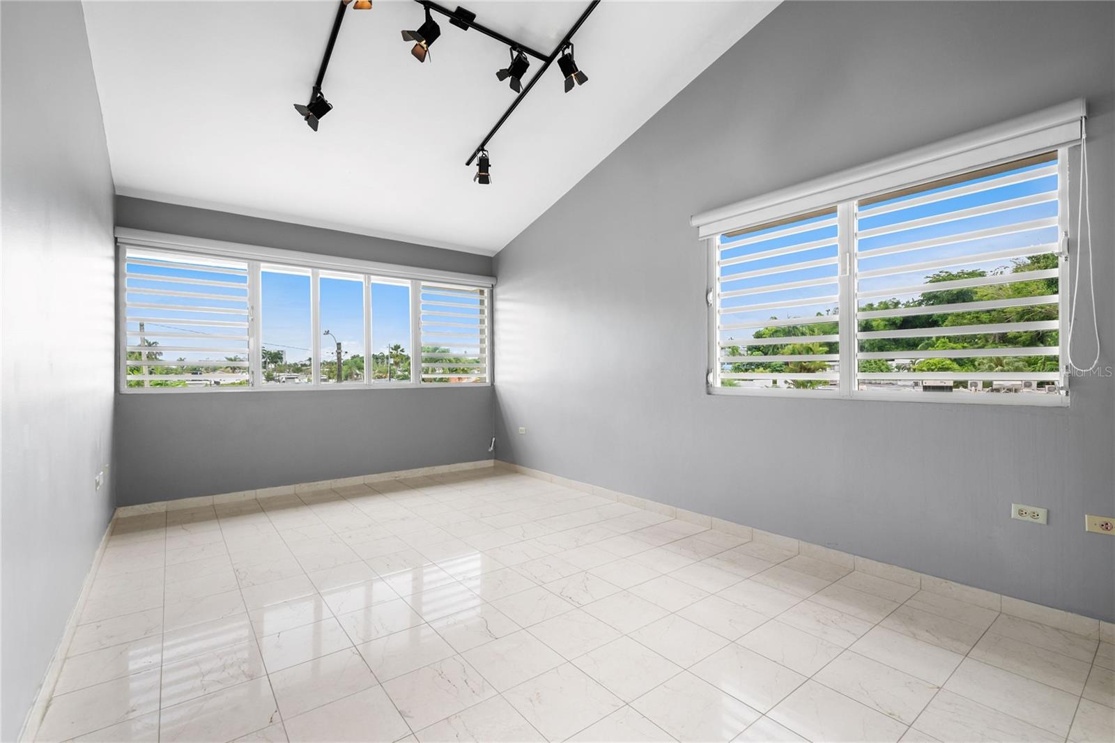 2 Calle 2 Tintillo Hills #606 Property Photo 19