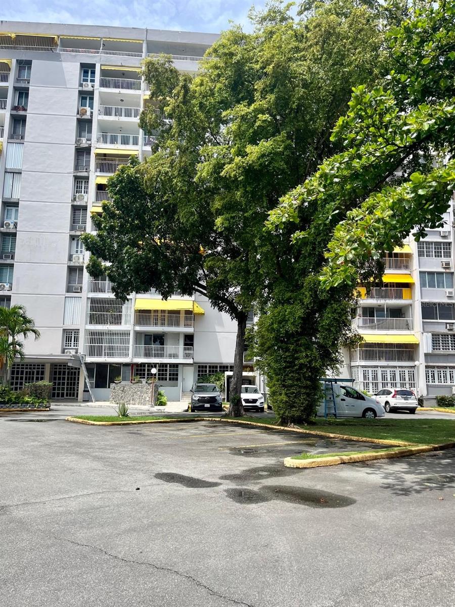 #33 Ave Laguna #27 Cond. Lagomar #ph-p Property Photo 1