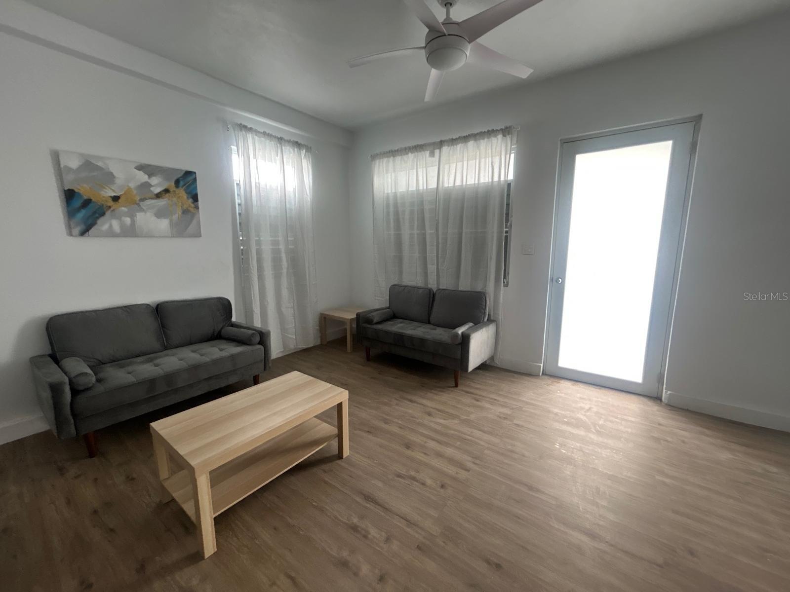 2844 Roosevelt #201 Property Photo 1
