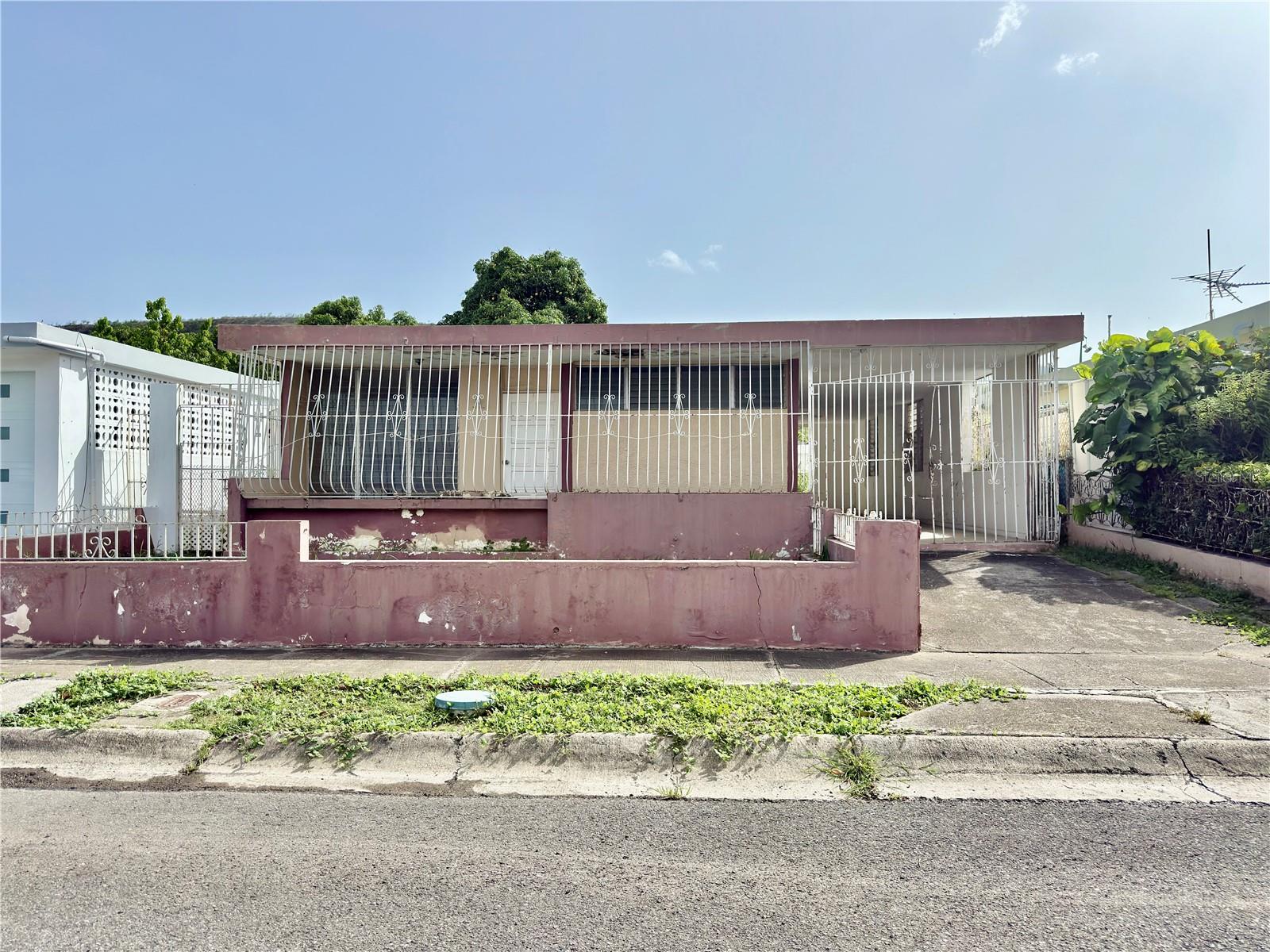 33 Jardines Del Caribe Rd Property Photo 1