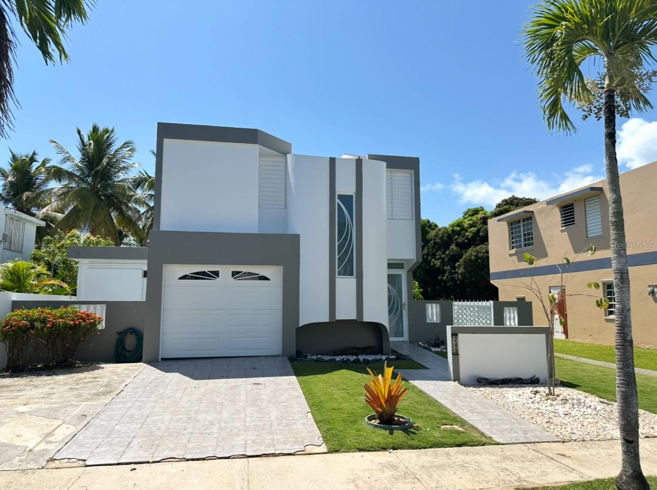 243 Manati St Property Photo 1