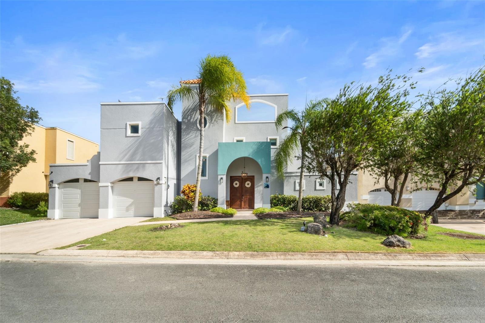 14 Coconut Court Property Photo 1