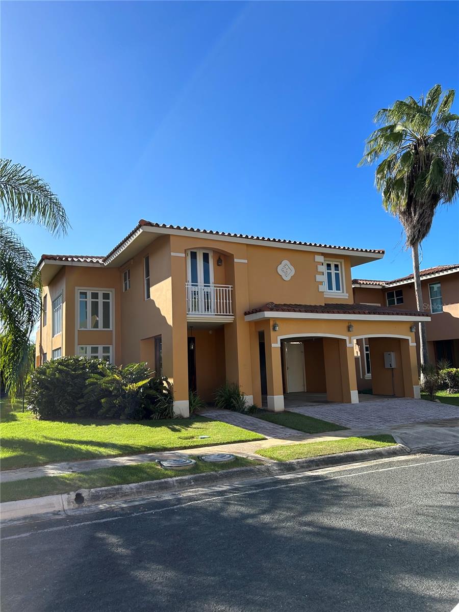 A11 Boulevard Palm St, Urb Grand Palm I Property Photo 1