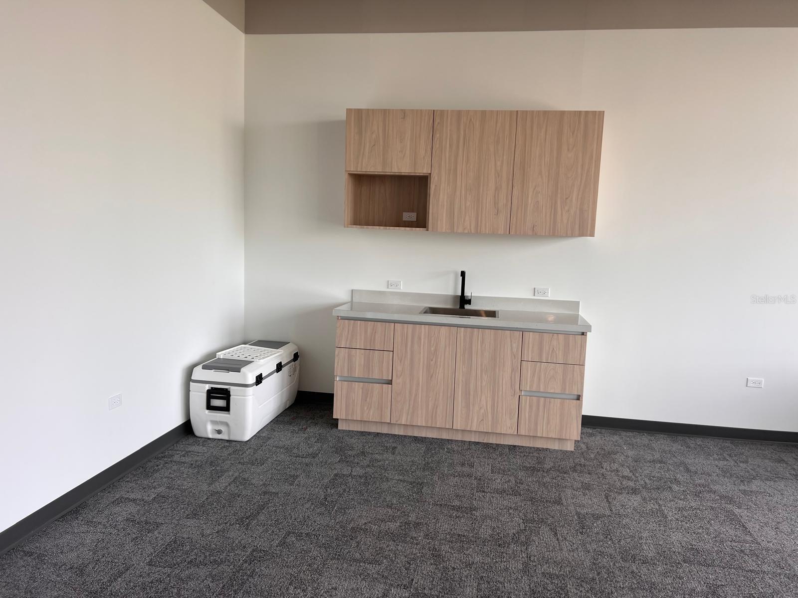 Apt. A-308 Metro Medical Center Property Photo 9