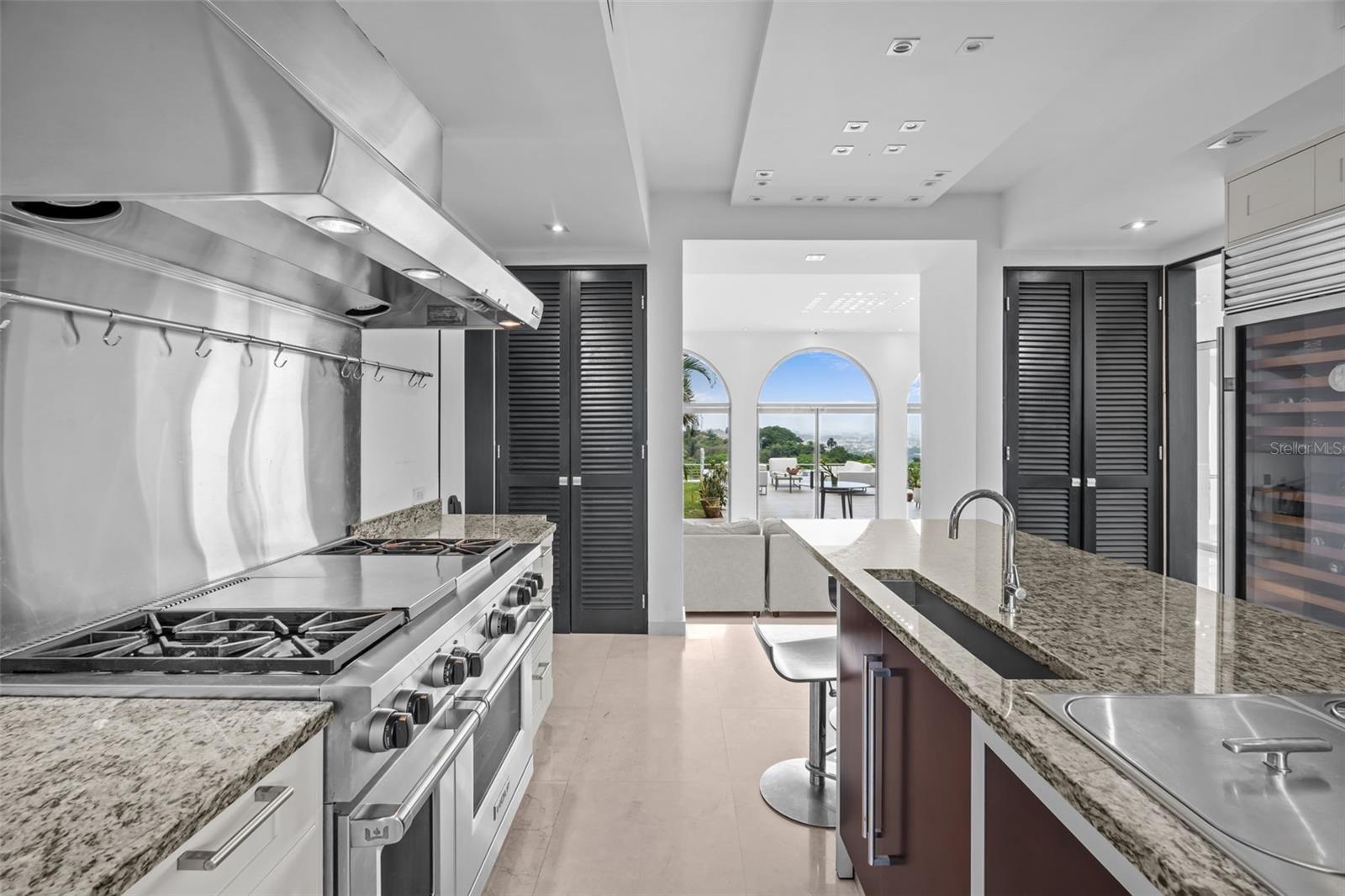 7 La Roca Street Beverly Hills Property Photo 8