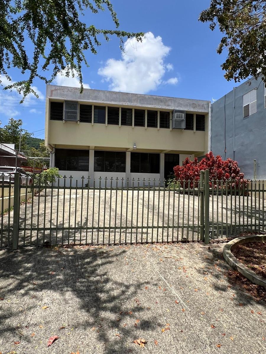160 Ave Inter Americana Property Photo 1