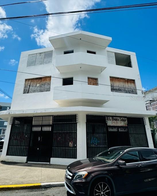 72 FERROCARRIL CORNER DEL ROBLES