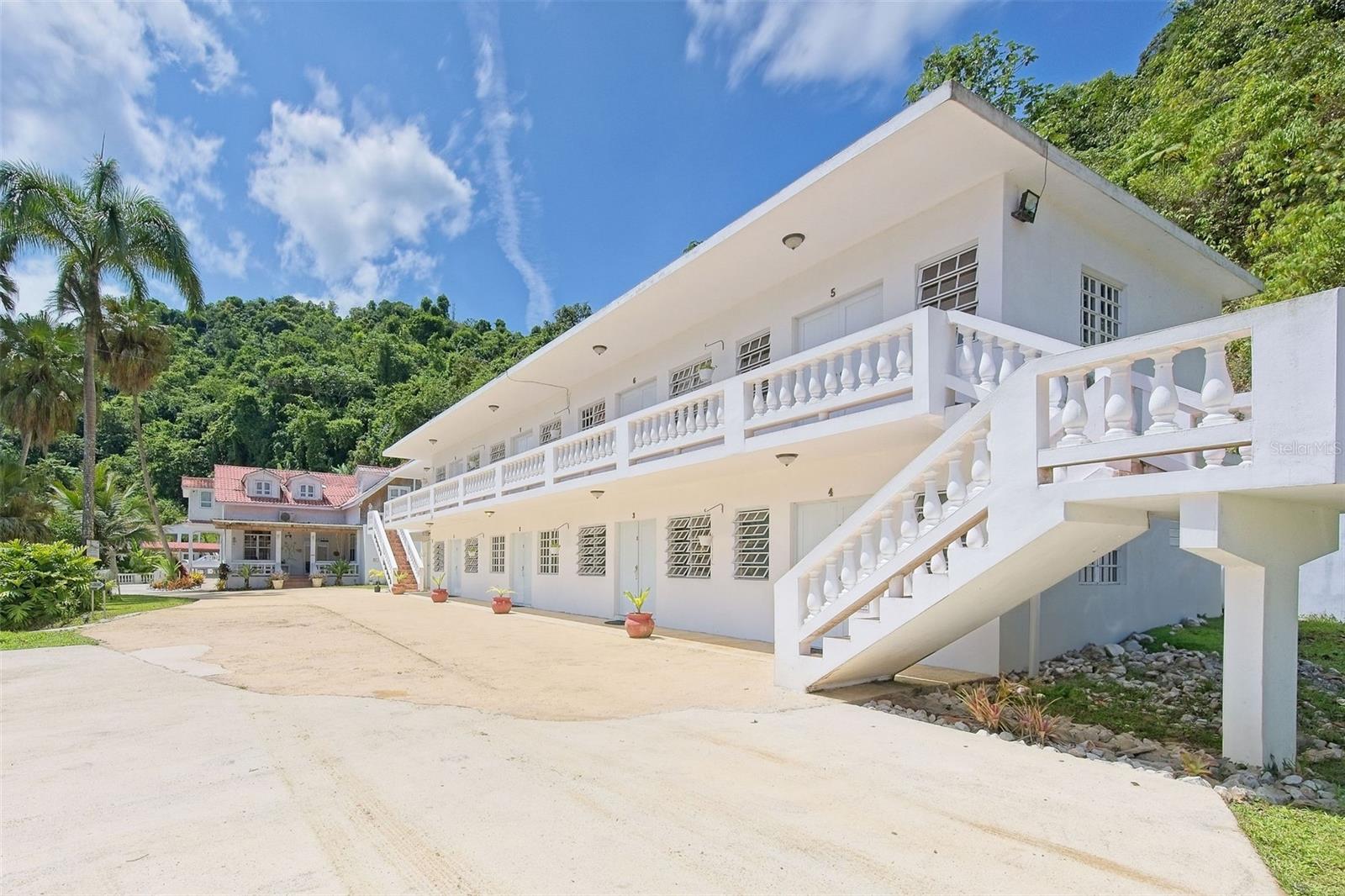 135 Villa Perez Property Photo 4