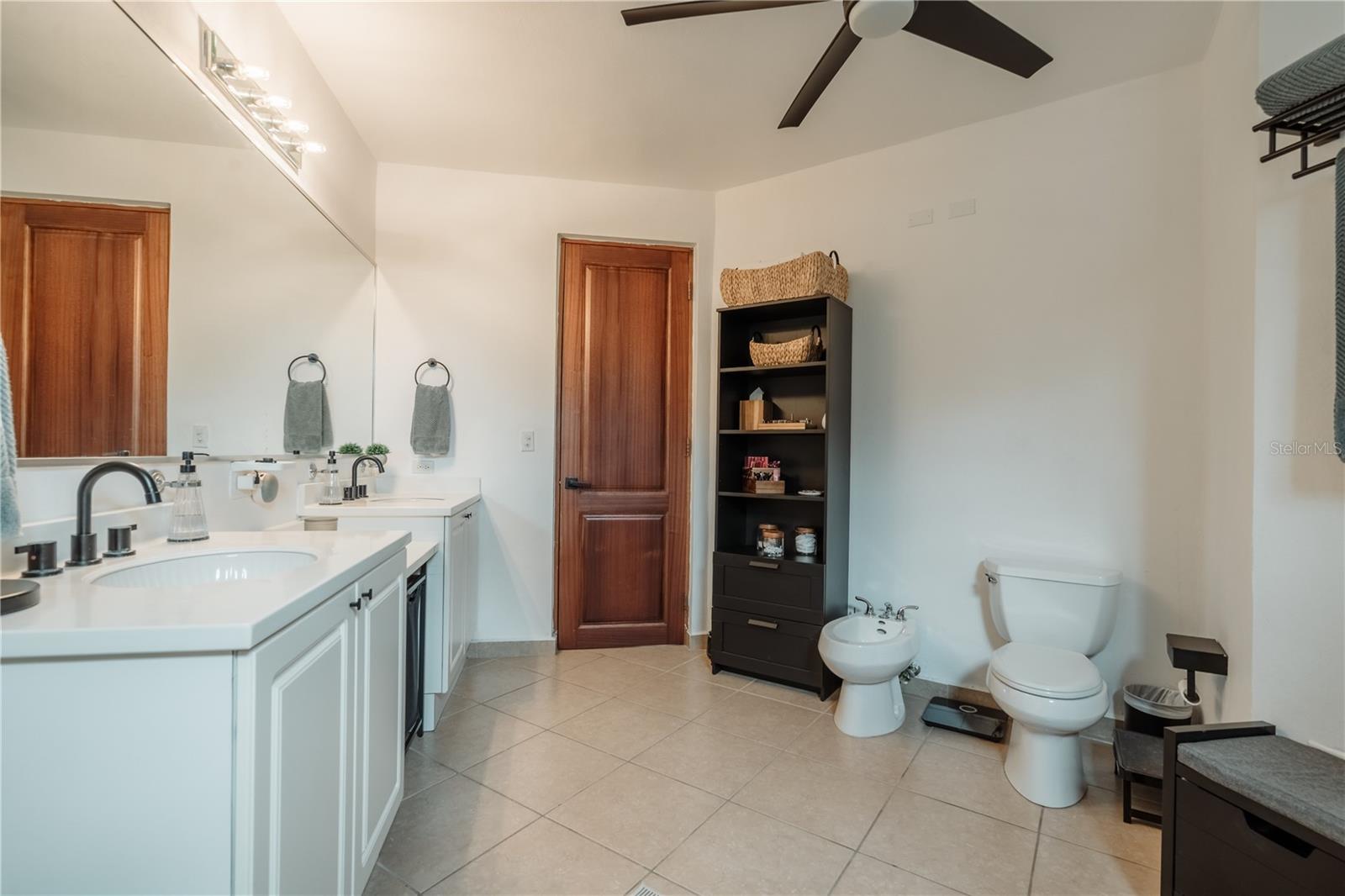 3 B Property Photo 16