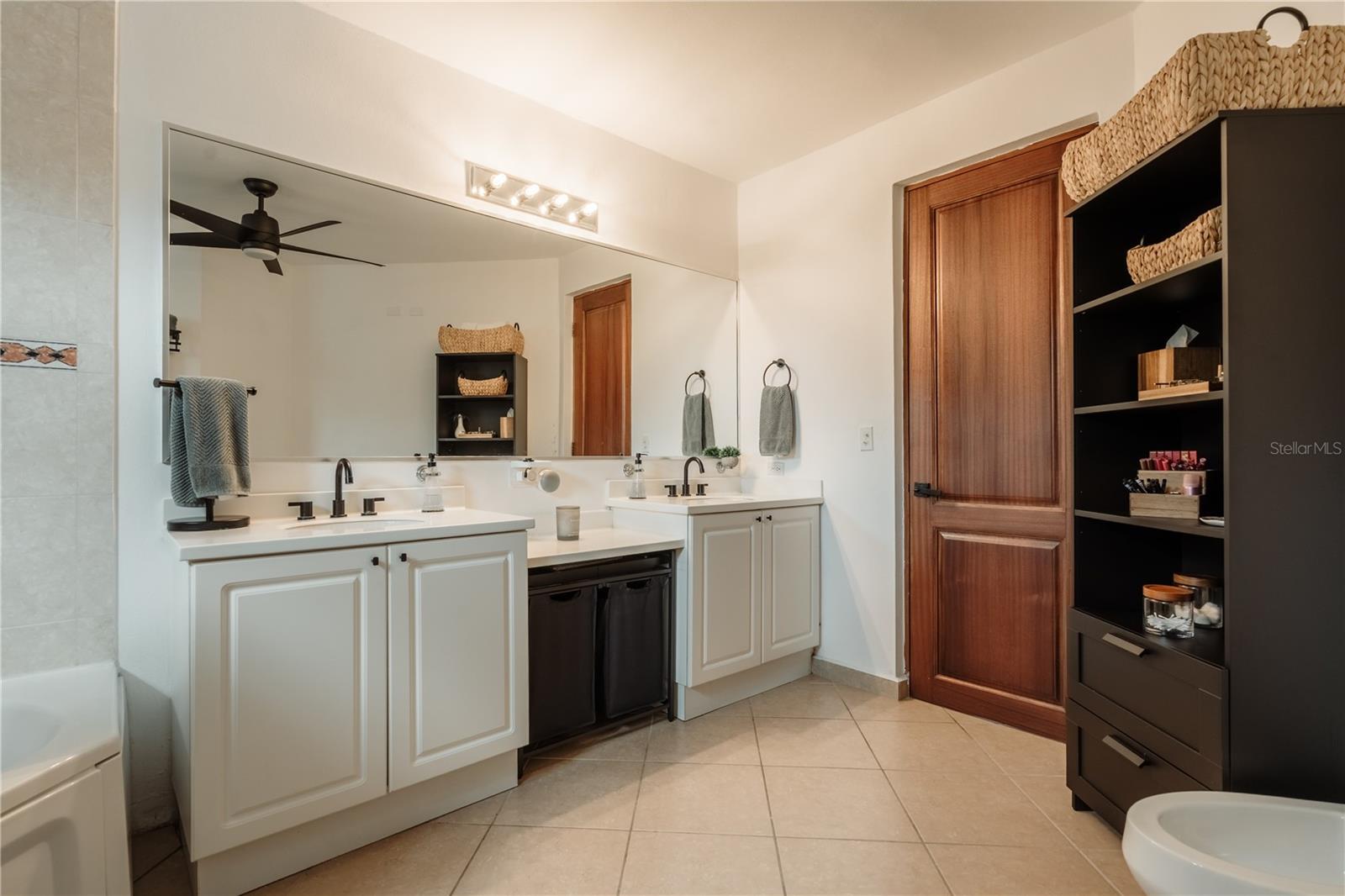 3 B Property Photo 18