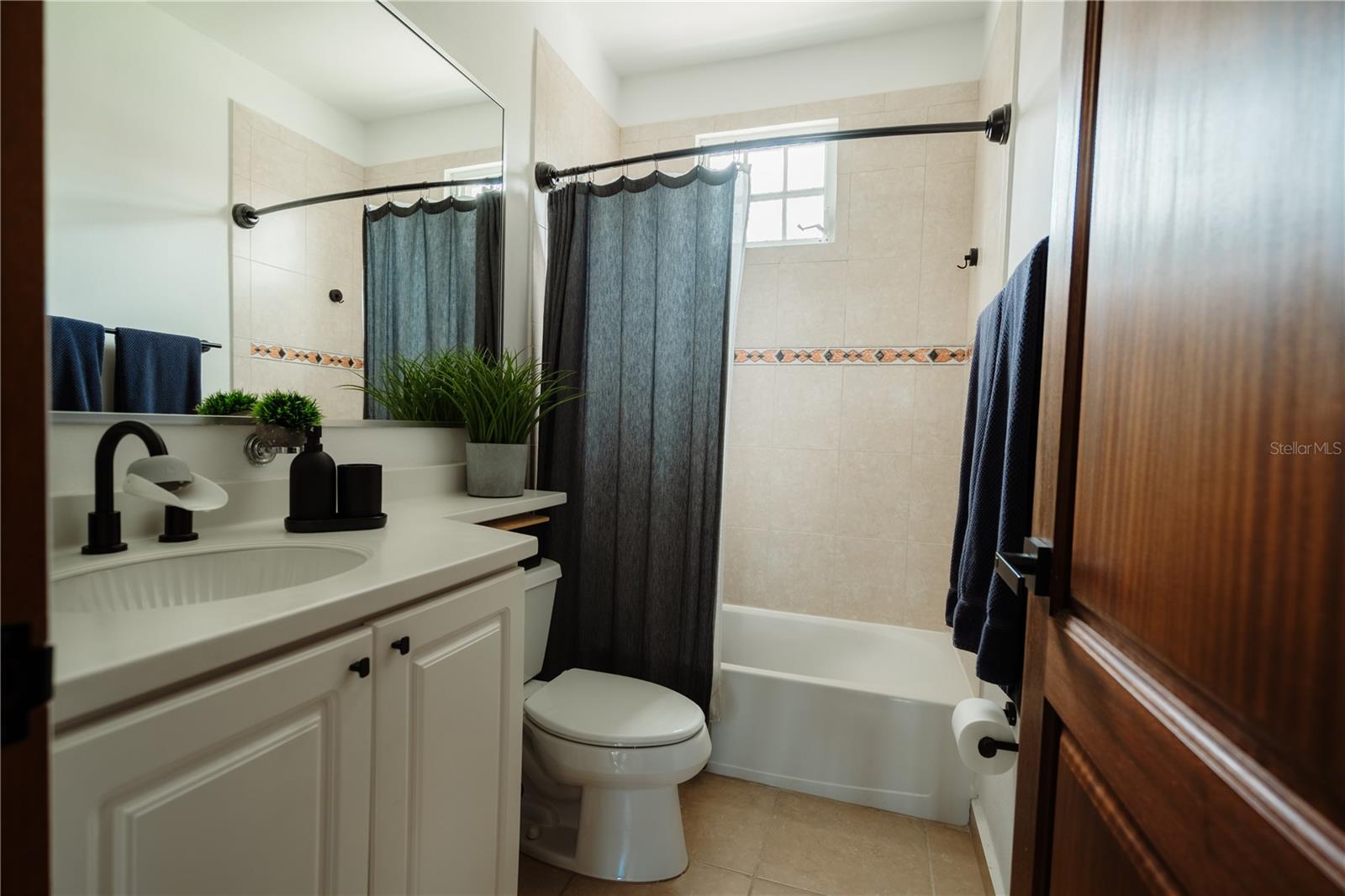 3 B Property Photo 26