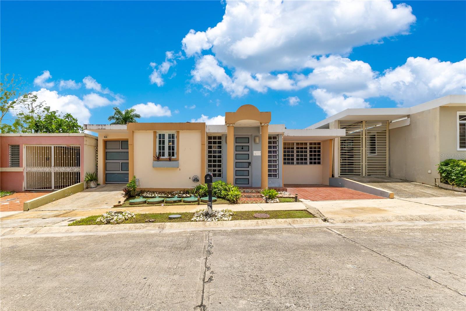 O-11 Calle Flamboyán Property Photo 1