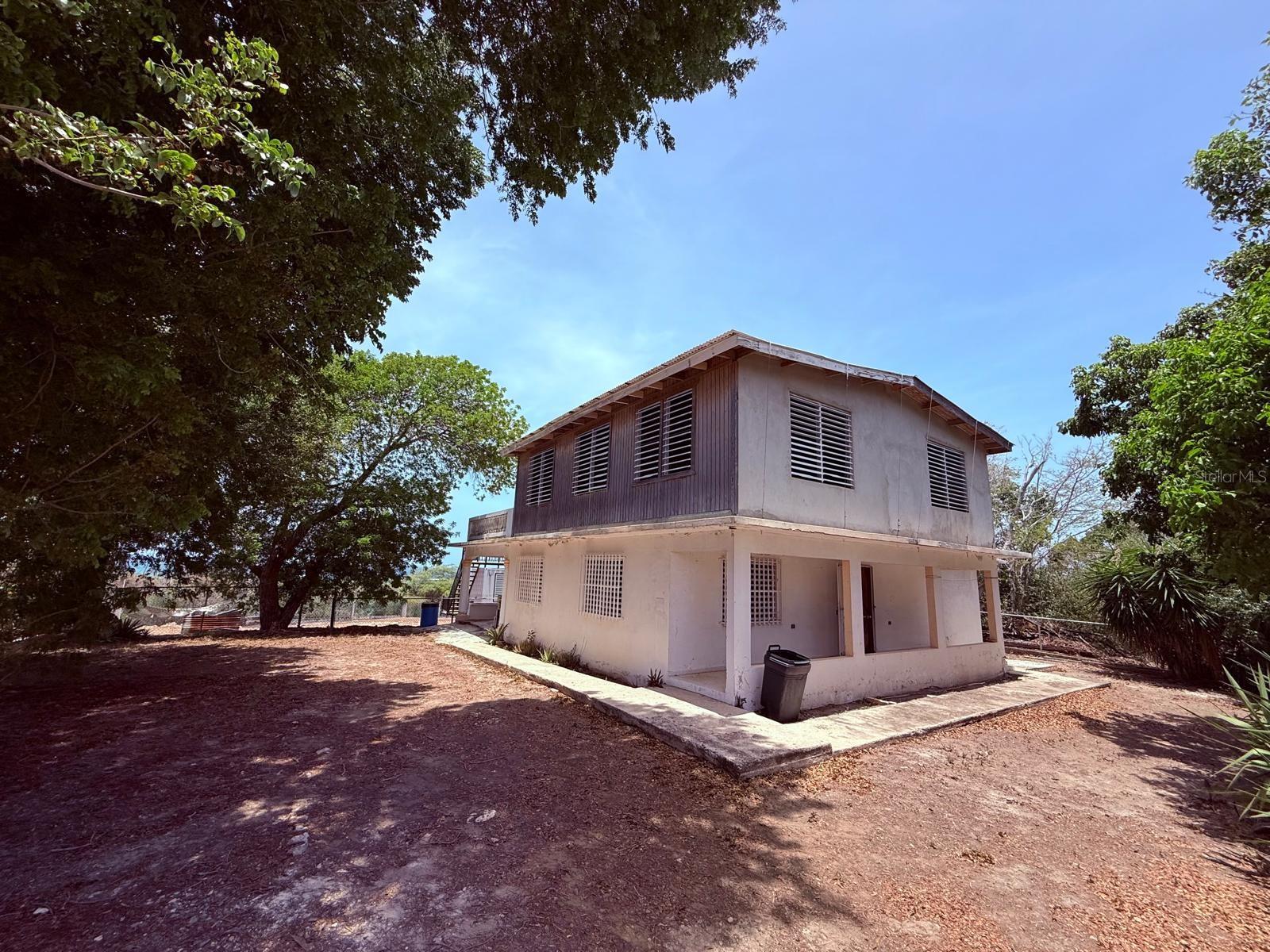 Barrio La Montalva 11 Salinas Providencia Property Photo 1