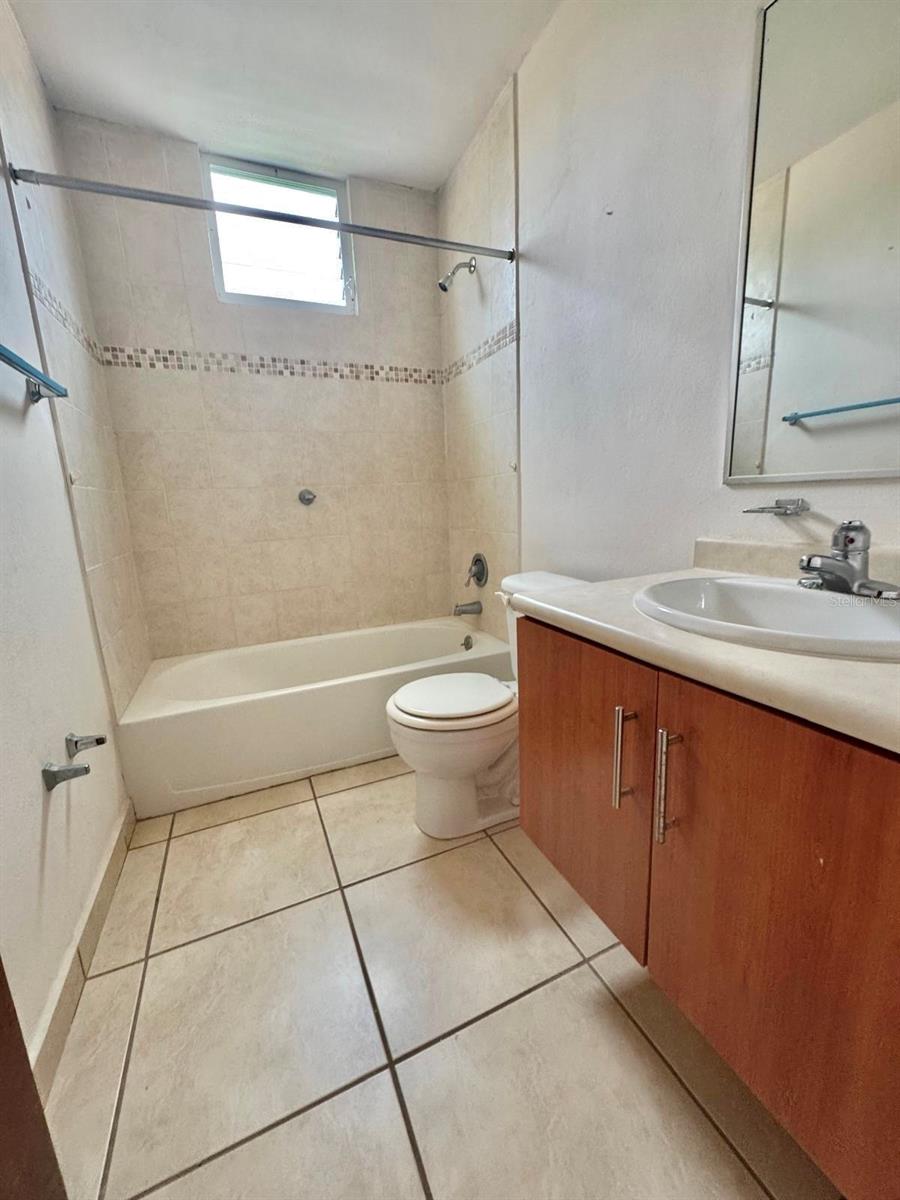 26 Vereda Ancha Property Photo 5