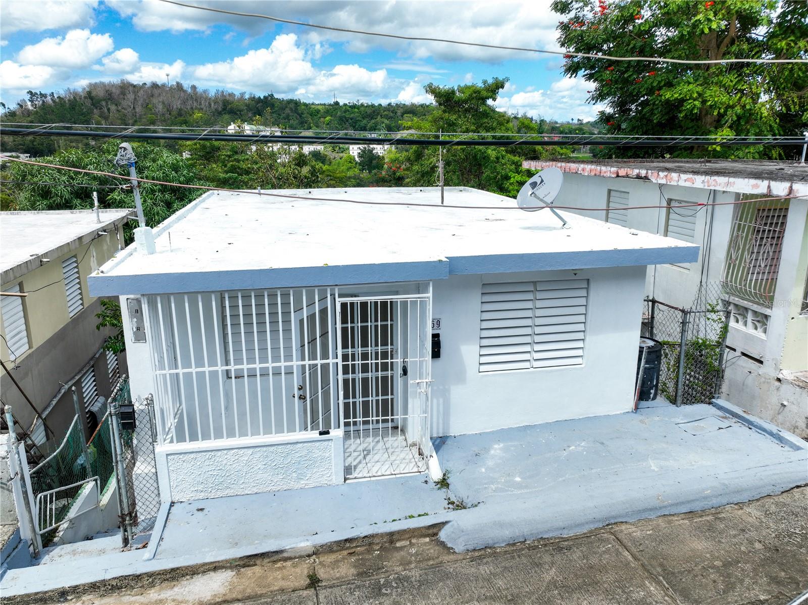 Polvorin Calle 14 Blq 69 Property Photo 1