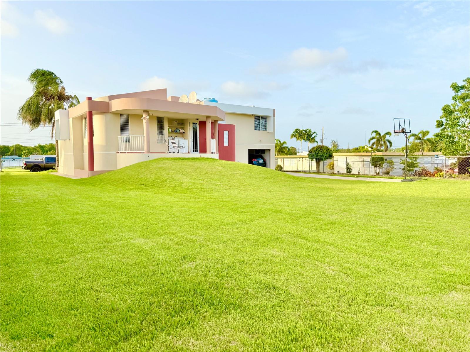 Urb. La Romana 216 Calle Franchesco Property Photo 2