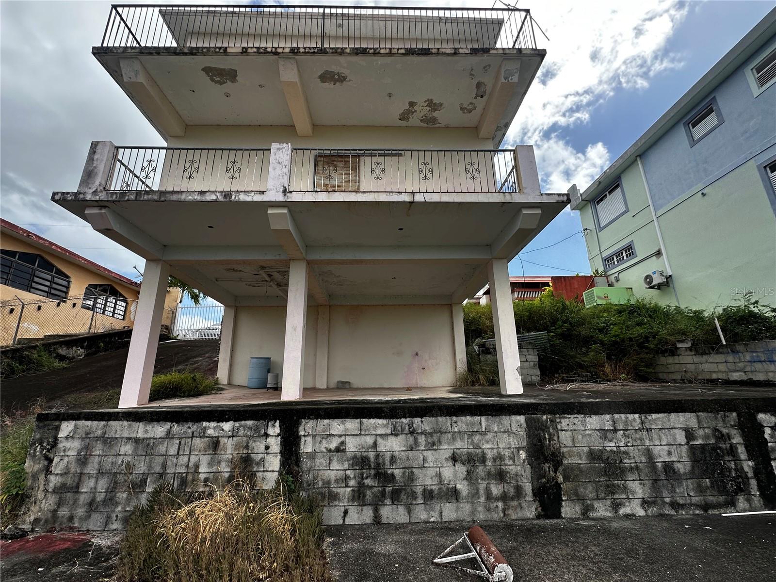 D Urb. El Eden D-7 Property Photo 2