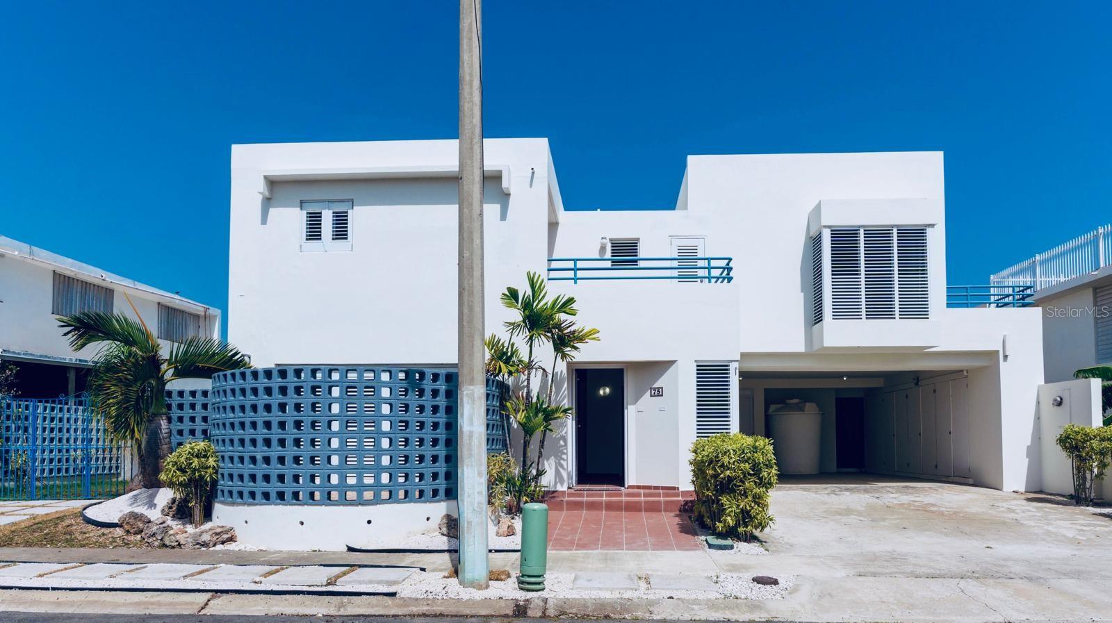 75 Fragata Property Photo 1