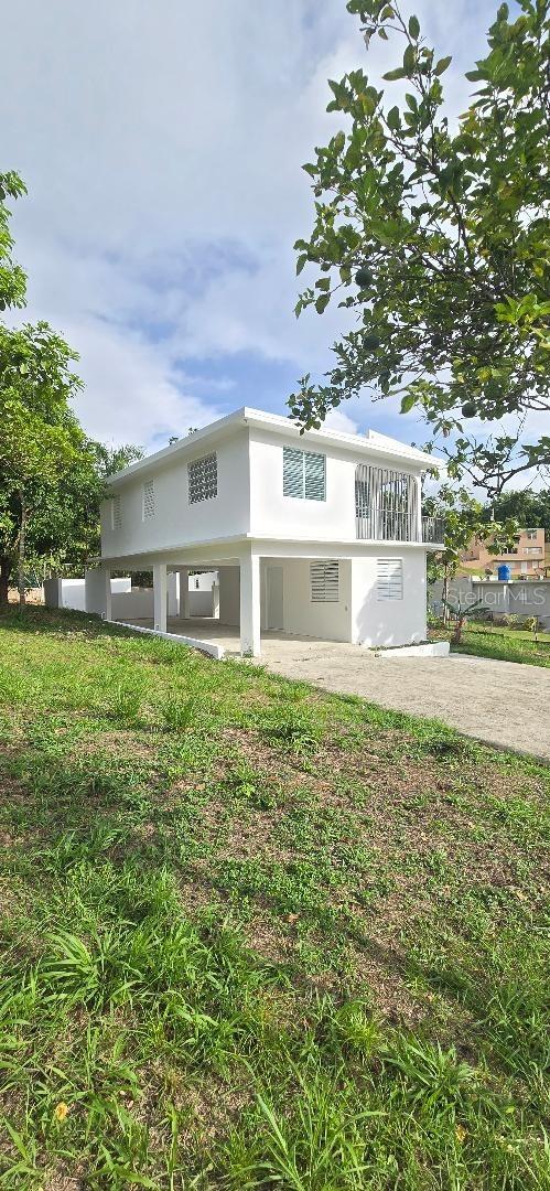6 Bo Navarro Property Photo 1