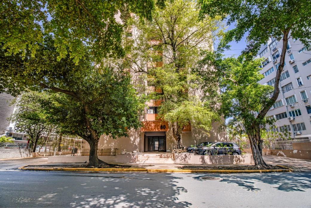 Full Power Generator Kings Court 80 St #804 Property Photo 1