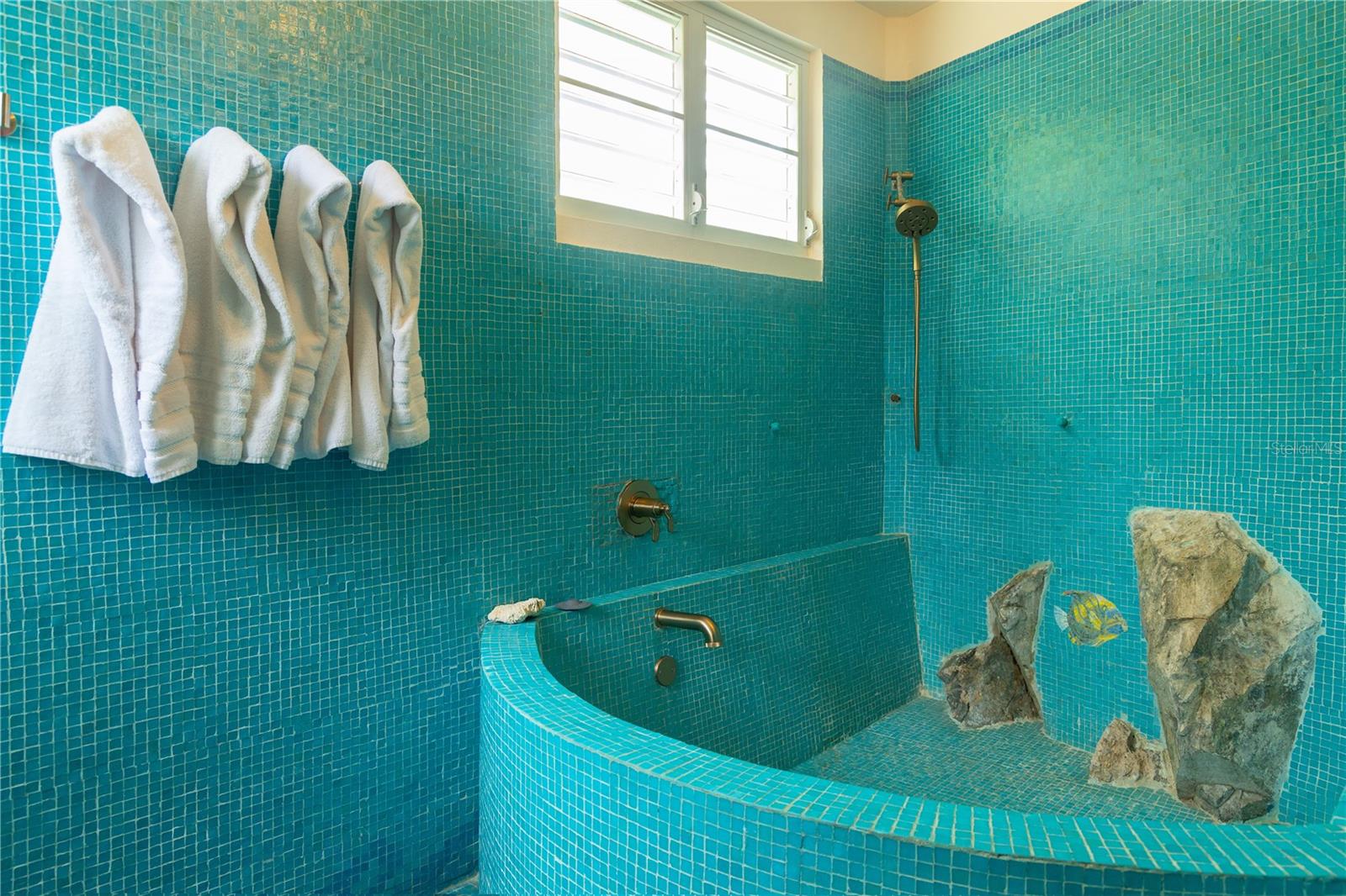 294 Bravos De Boston Property Photo 36