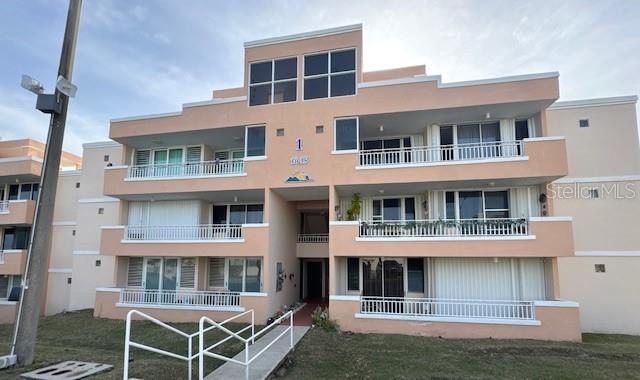 A Cond Vista Real #10-b Property Photo 1