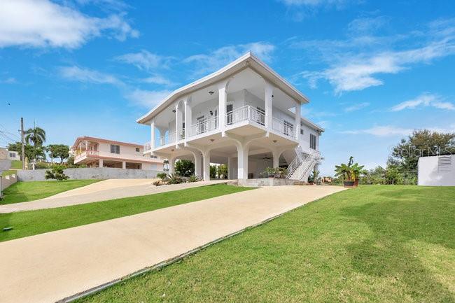 Calle J Property Photo 1