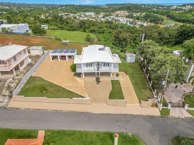 Calle J Property Photo 2