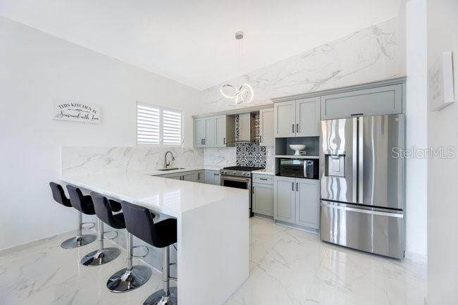 Calle J Property Photo 4
